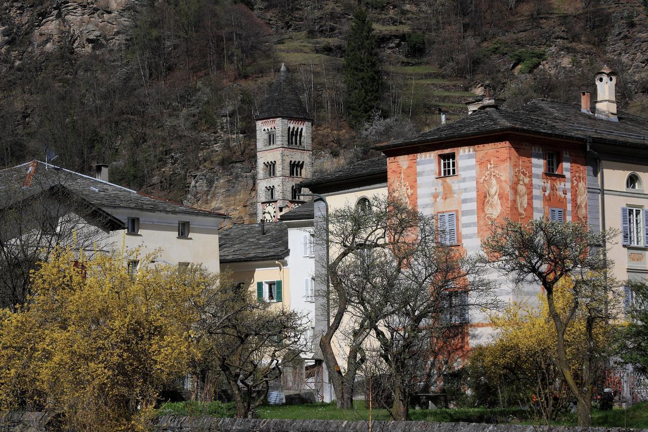 Hotel Centrale, Typically Swiss Poschiavo Exterior foto